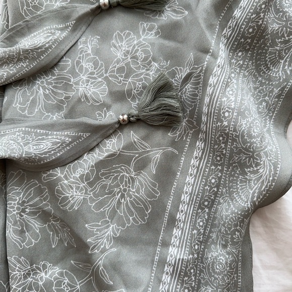 Scarf wrap top - Picture 2 of 2